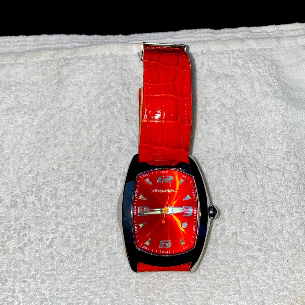 All Stainless Steel. 3ATM Water Resistant. Registered Design. 7504M